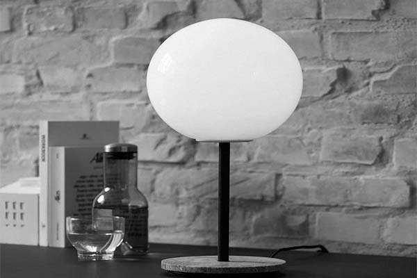 Audo TR series desk lamp